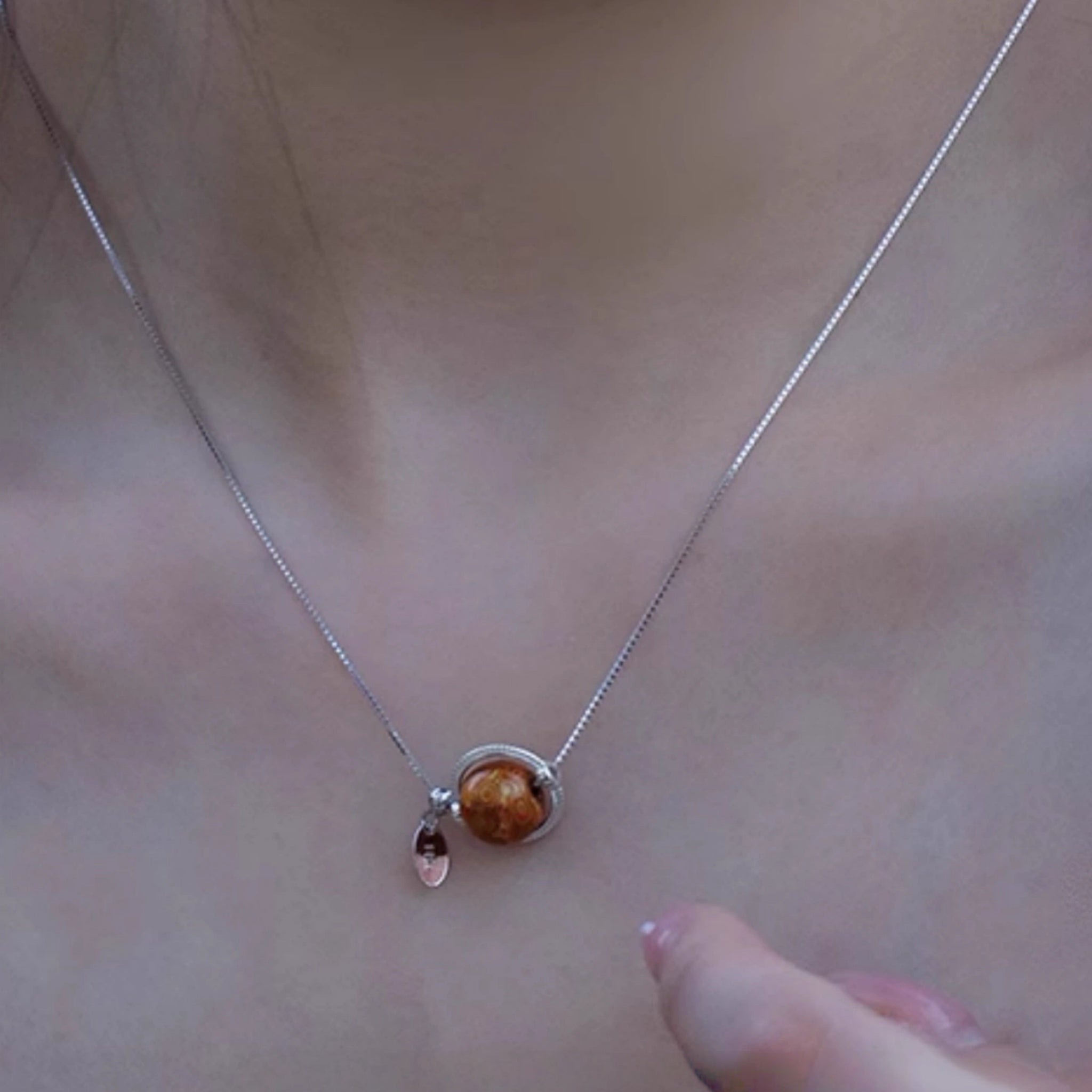 LacLume Universe Planet 925 Silver Lacquer Clavicle Chain