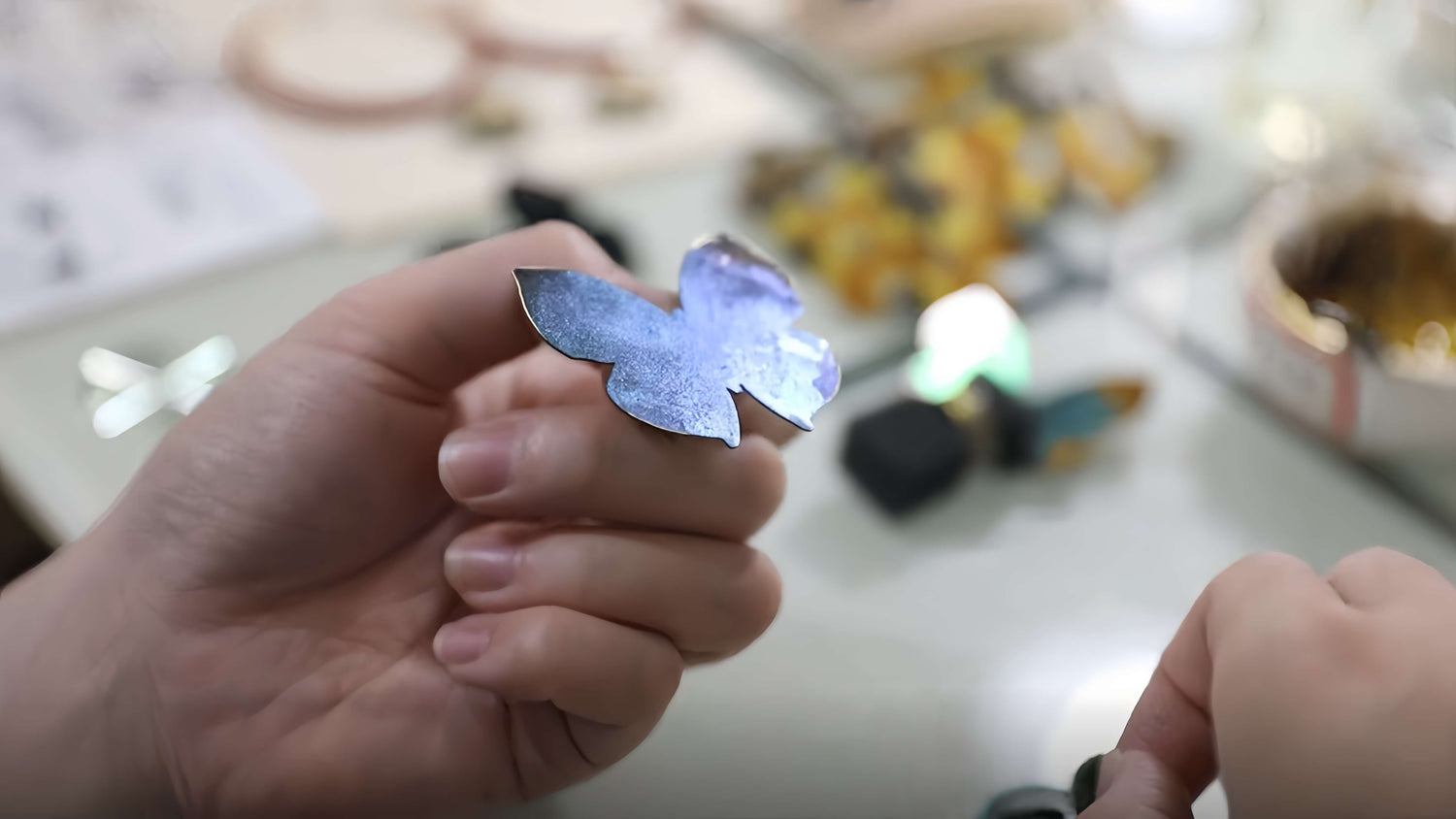 laclume handmade lacquer jewerly work room