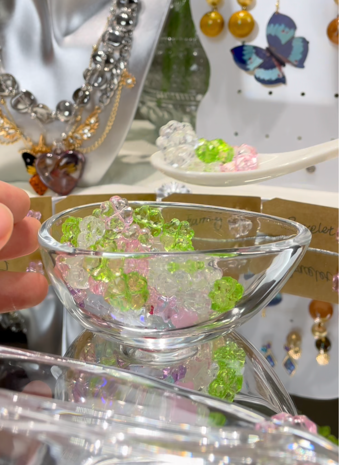 Boîte mystère de bijoux - Chaque boule contient un bijou surprise | Boucles d'oreilles, bagues, colliers et montres