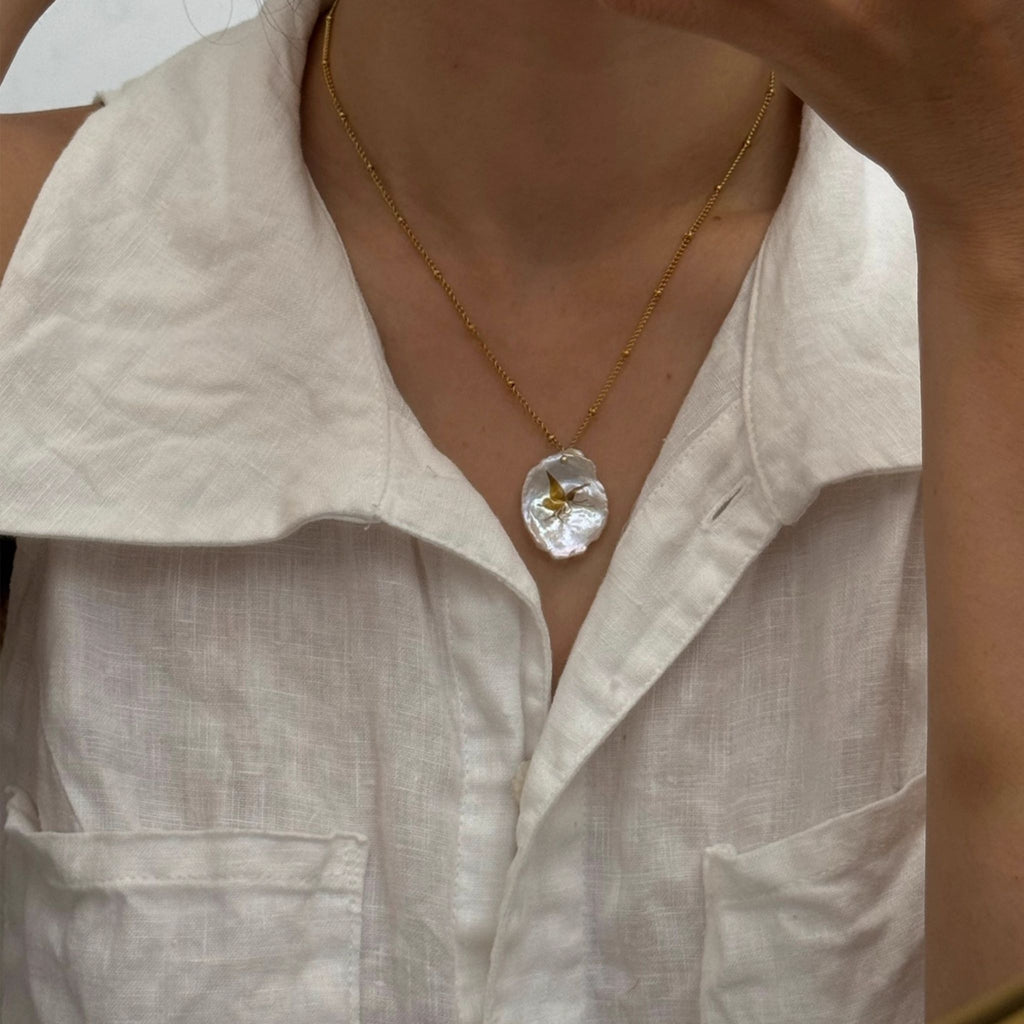 LacLume Handmade Lacquer Necklace Gold-Painted Butterfly Petal Pearl