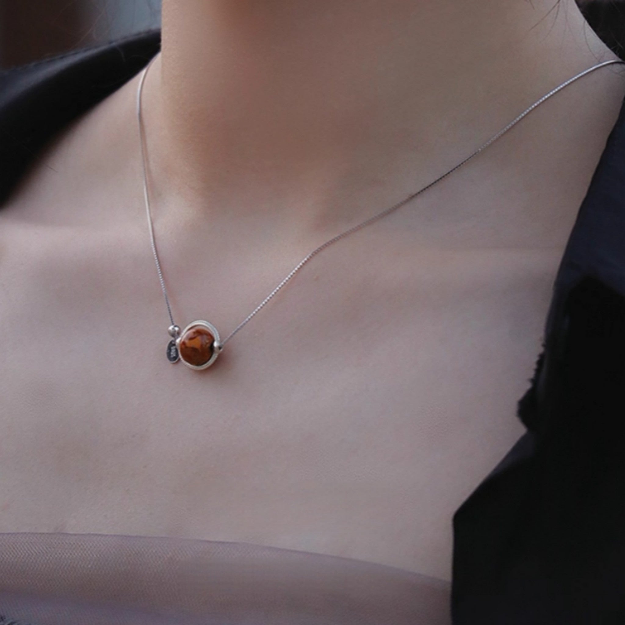 LacLume Universe Planet 925 Silver Lacquer Clavicle Chain