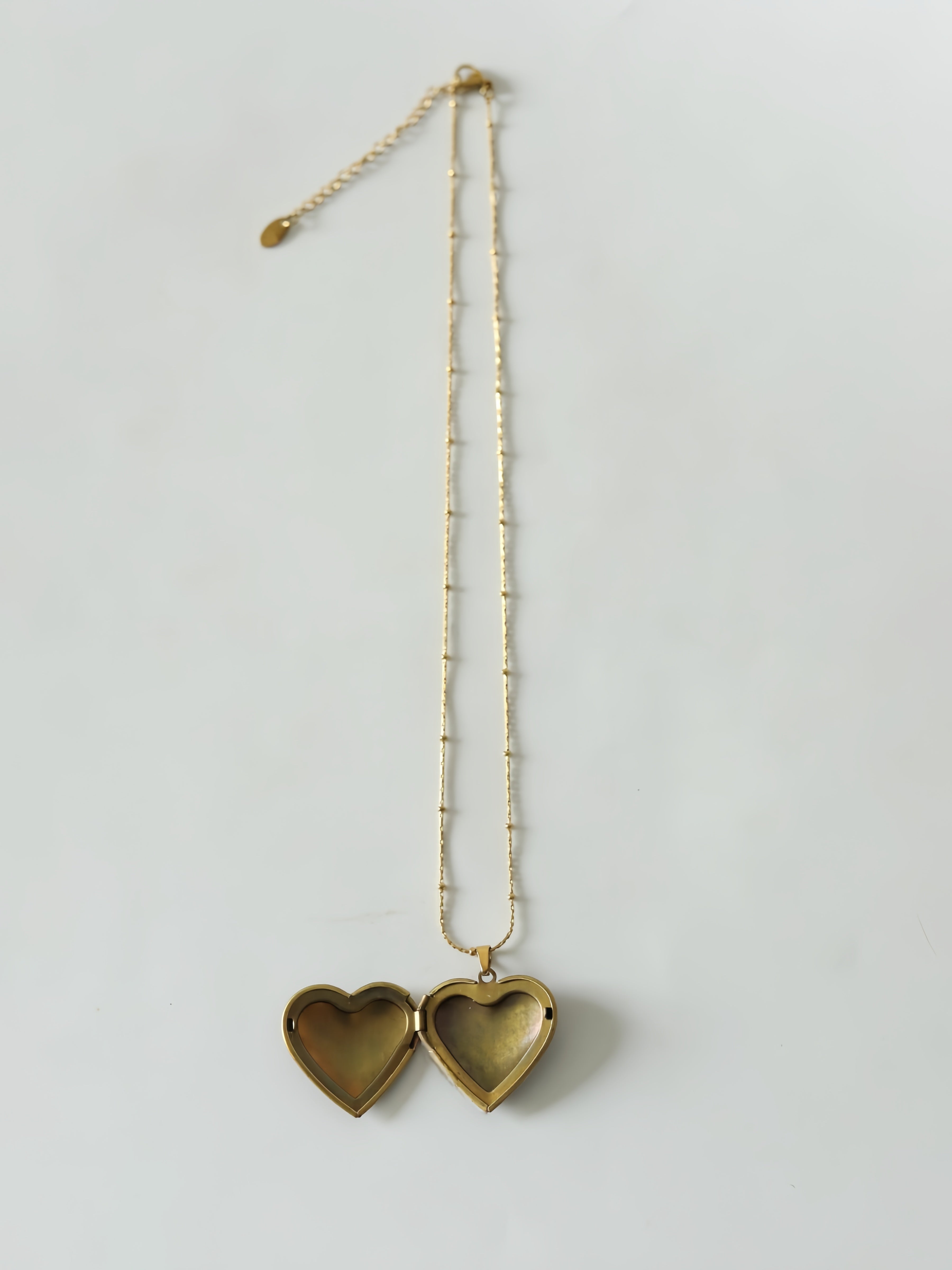 Original "Butterfly's love" Lacquer Craft Handpainted Butterfly Covered Ancient Clavicle Necklace Handmade Open