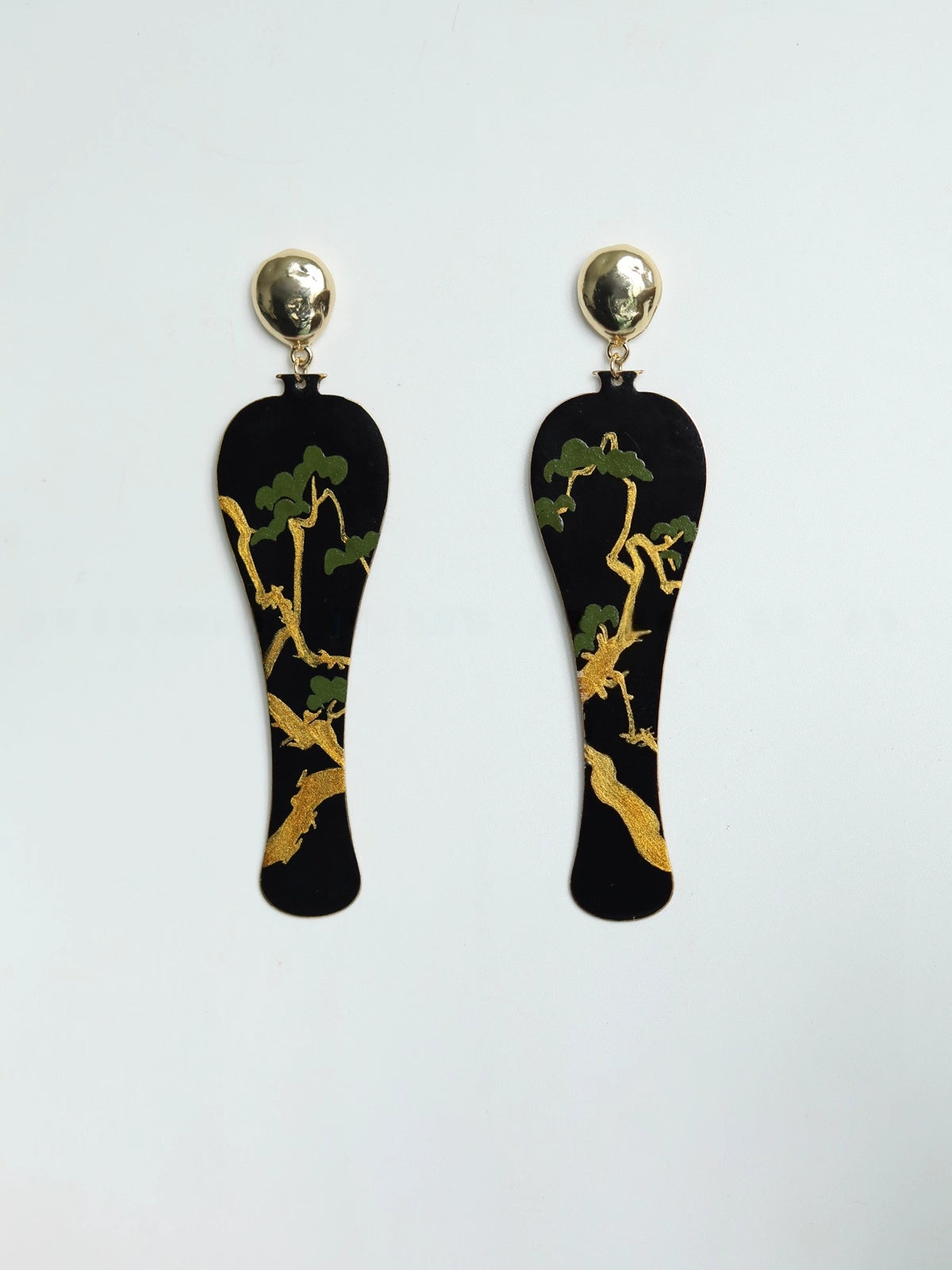 LacLume Original "Vase · Old Tree" Hand-Painted Earrings with Lacquer Craftsmanship