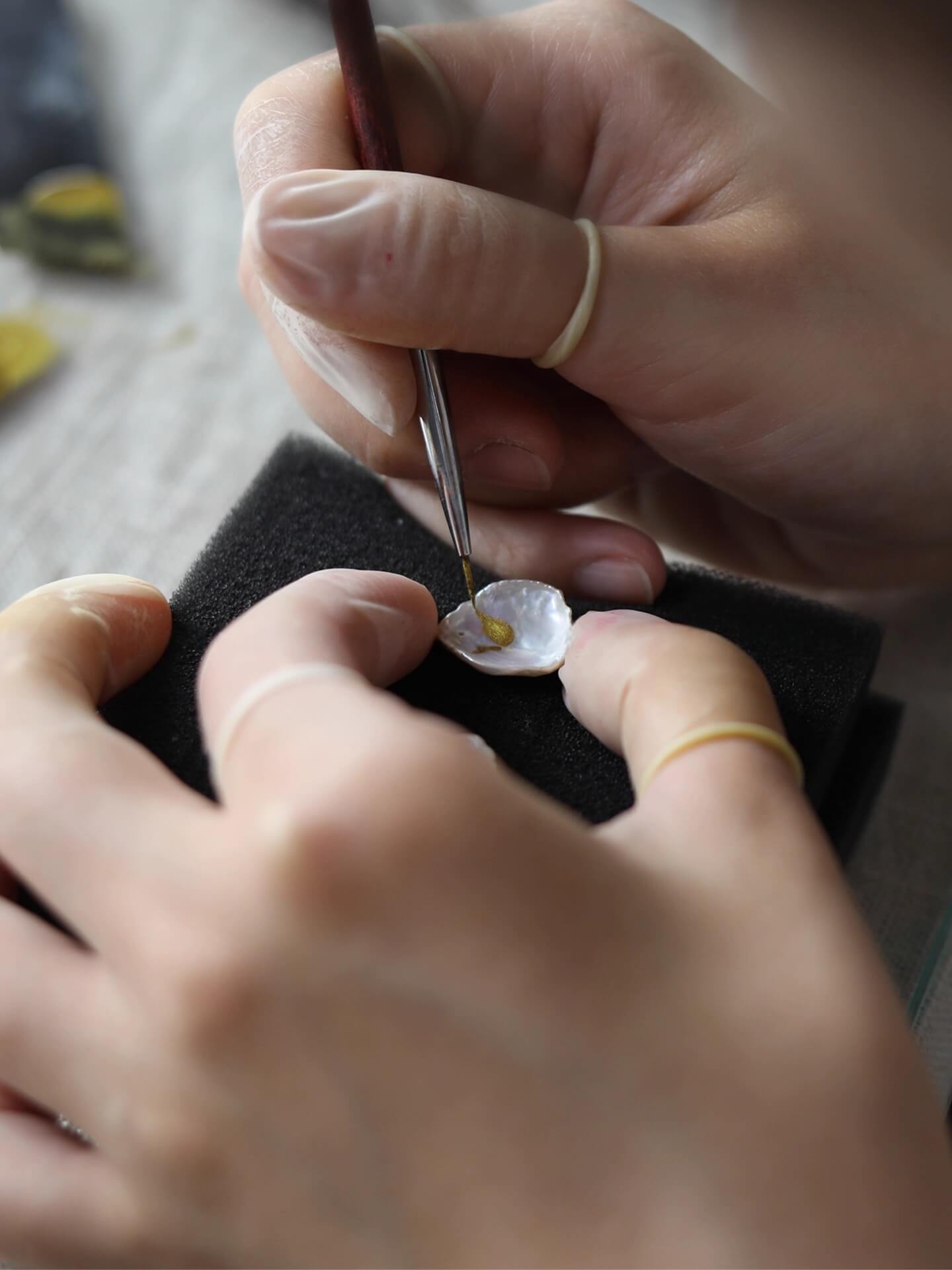 laclume handmade lacquer  jewerly work room