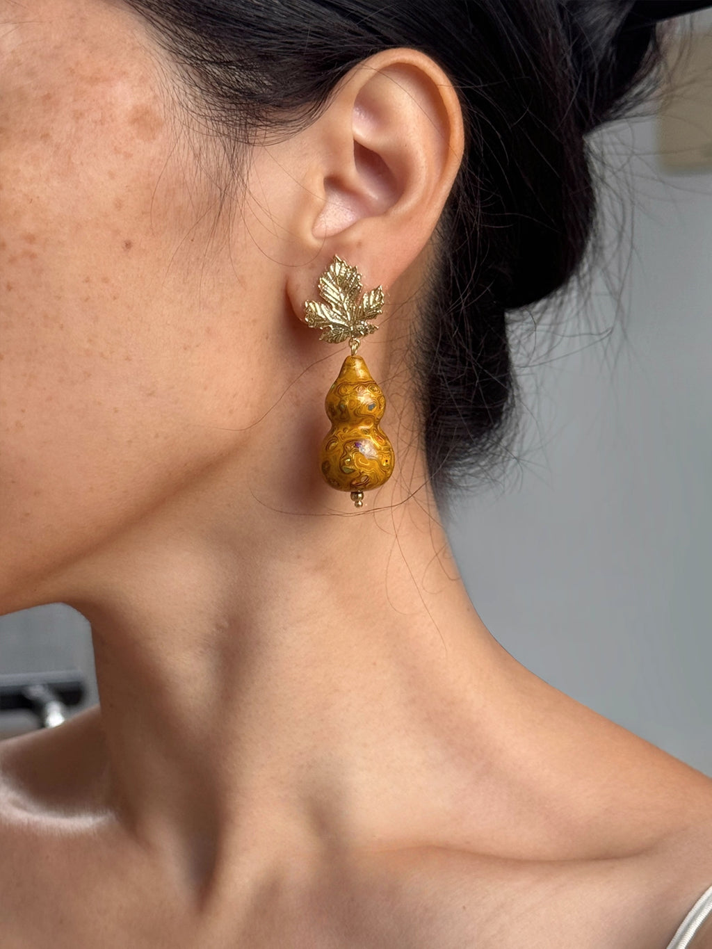 LacLume Original Lacquer Earrings, Variegated Coating Technique Gourd