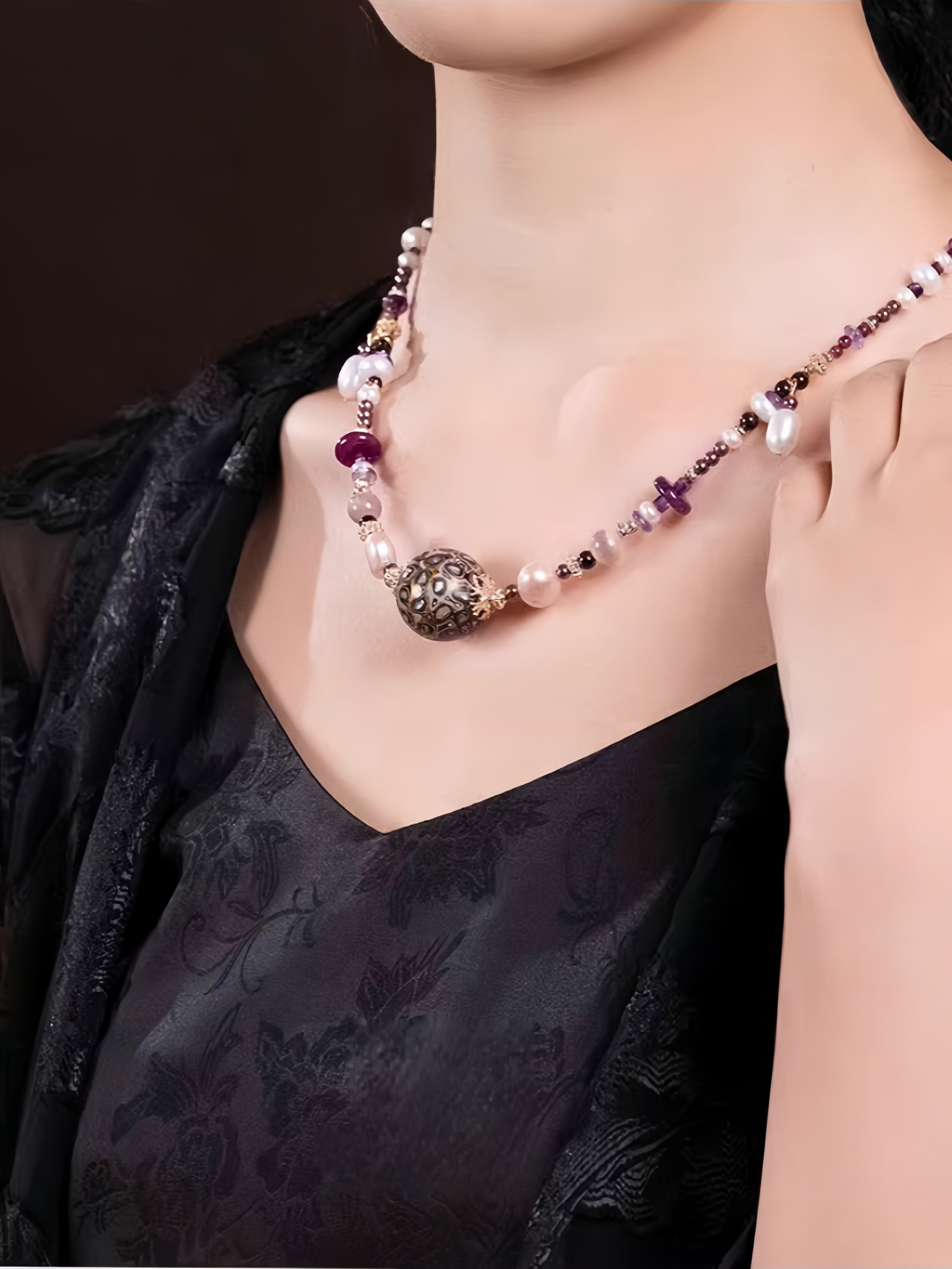 LacLume Lucky Lacquer Beads Necklace - Fortune in Hand