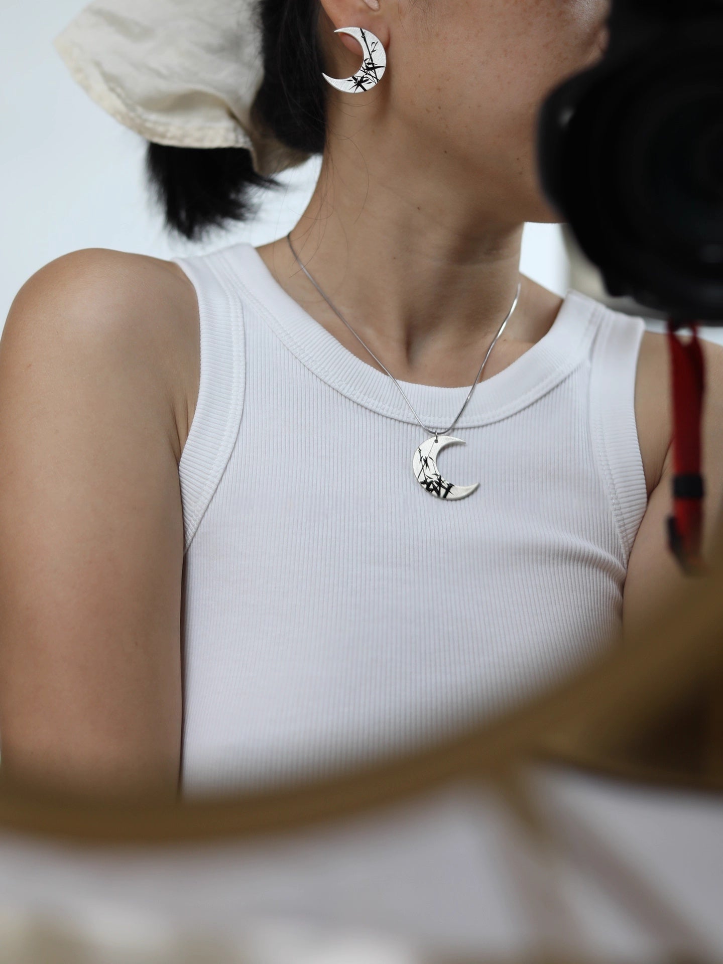 “Moon Shadow" Lacquer Handpainted Bamboo Pattern New Style Crescent Necklace - Silver Lacquerware