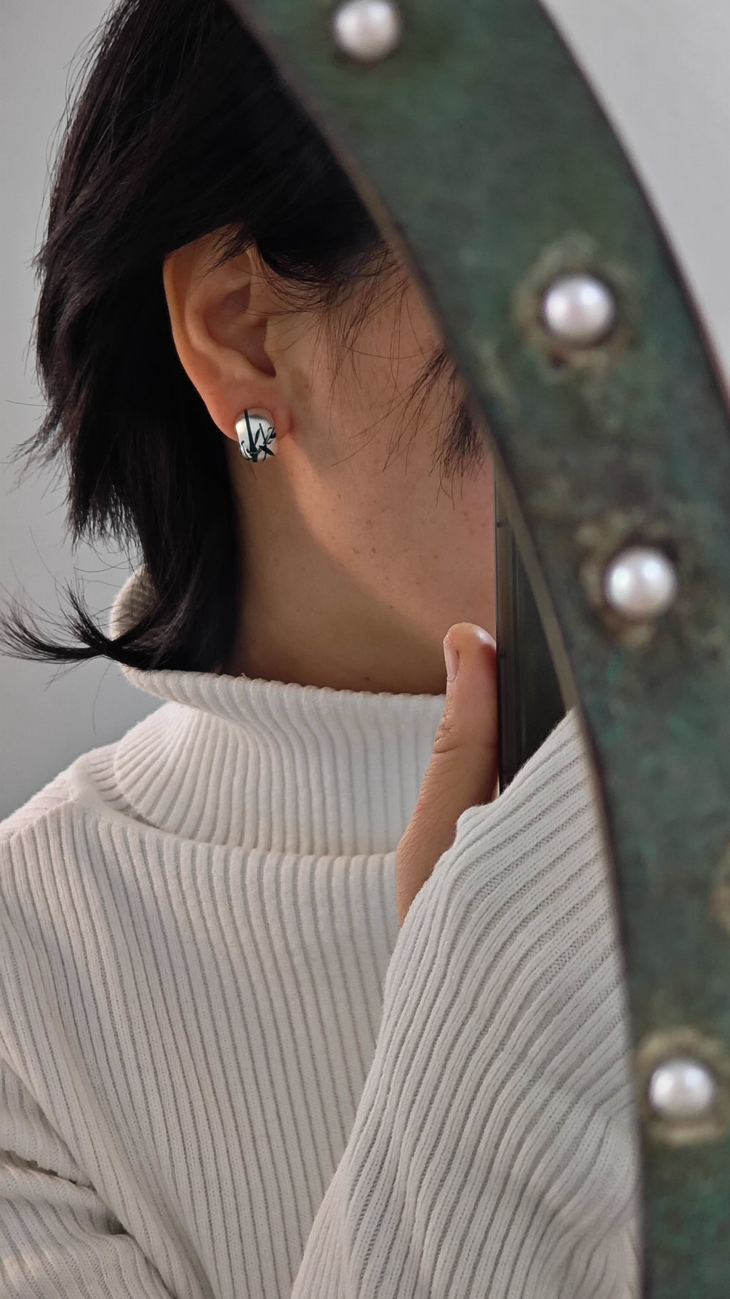 LacLume Original "Blue And White Bamboo" Lacquer Painted Bamboo Pattern 925 Silver Mini Earrings - Silver Lacquerware