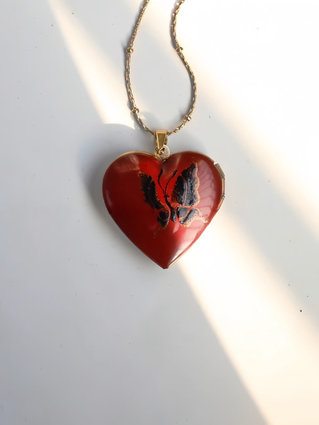 Original "Butterfly's love" Lacquer Craft Handpainted Butterfly Covered Ancient Clavicle Necklace Handmade Open