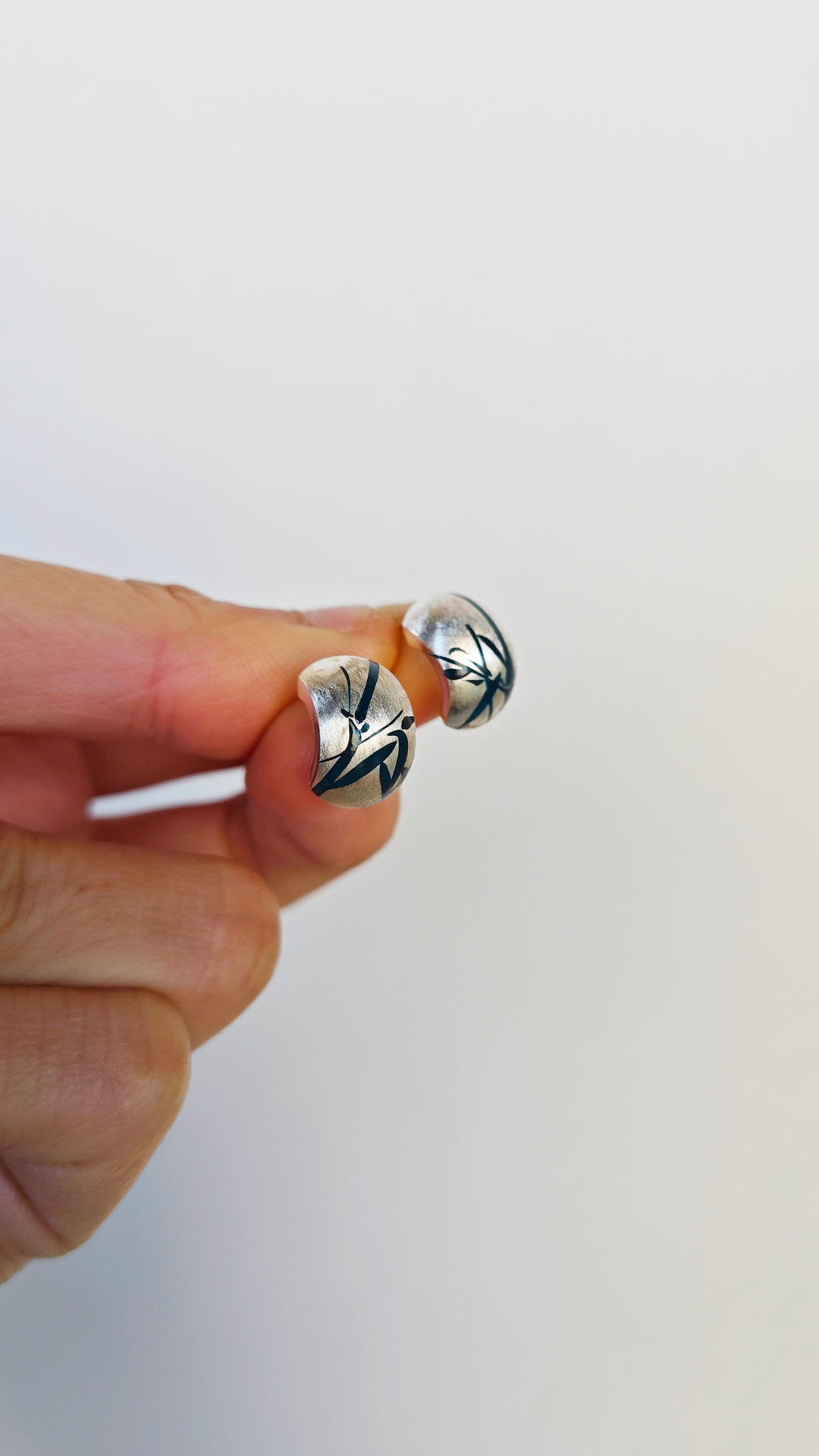 LacLume Earrings Lacquer Painted Bamboo Pattern 925 Silver Mini Earrings Silvethereal Cool Beauty Jewelry