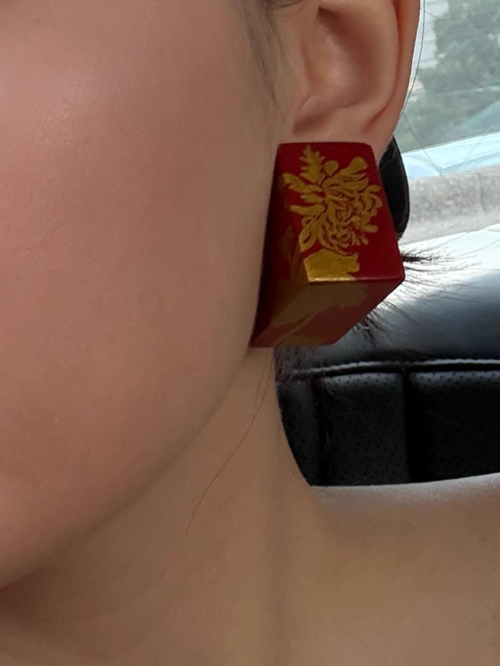 LacLume Original Lacquer Gilt Hand-Painted Three-Dimensional Triangle Earrings With Chrysanthemum Pattern-Wooden Lacquerware