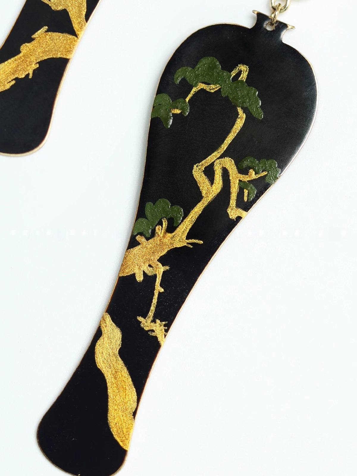 LacLume Original "Vase · Old Tree" Hand-Painted Earrings with Lacquer Craftsmanship